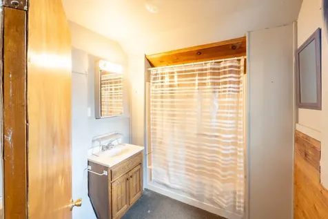 524 W 6th Street Cedar Falls IA 50613
