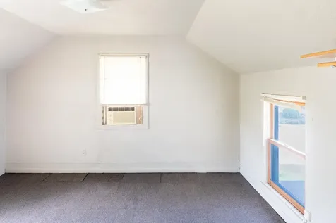524 W 6th Street Cedar Falls IA 50613