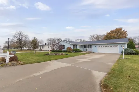 814 Duroe Street Jesup IA 50648