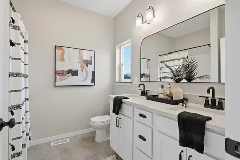 4702 Wild Horse Drive Cedar Falls IA 50613