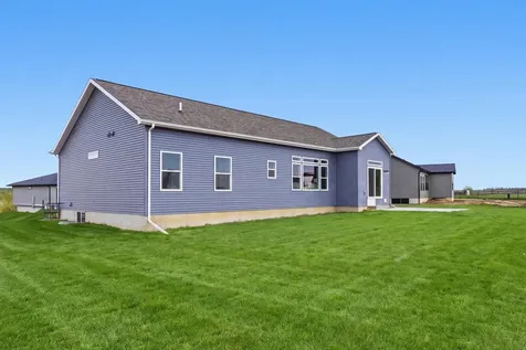 4702 Wild Horse Drive Cedar Falls IA 50613