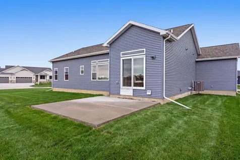 4702 Wild Horse Drive Cedar Falls IA 50613