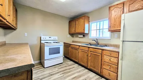 407 Locust Waterloo IA 50701