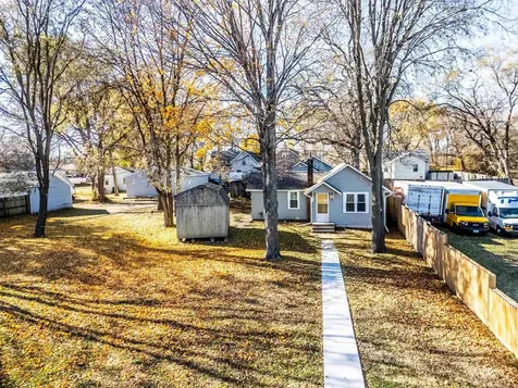 1309 Grandview Avenue Waterloo IA 50703