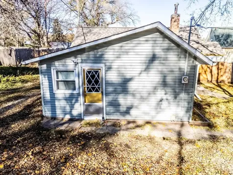 1309 Grandview Avenue Waterloo IA 50703