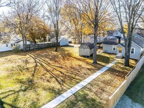 1309 Grandview Avenue Waterloo IA 50703