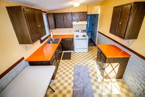 1309 Grandview Avenue Waterloo IA 50703