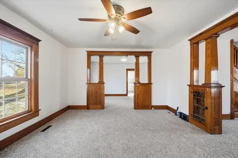 602 E Maple Street Hubbard IA 50122