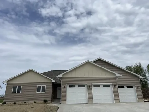 505 Tumbleweed Trail Waverly IA 50677