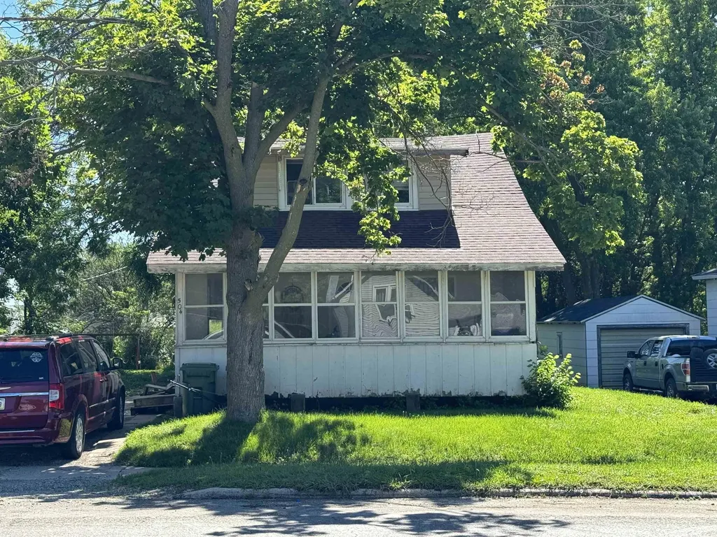 504 S Main Charles City IA 50616