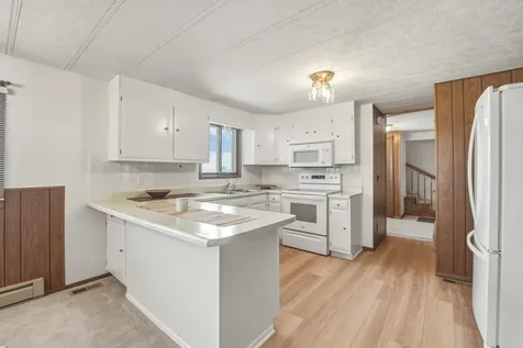 10554 N Avenue Maynard IA 50655