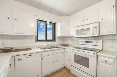 10554 N Avenue Maynard IA 50655