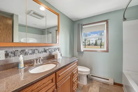 10554 N Avenue Maynard IA 50655