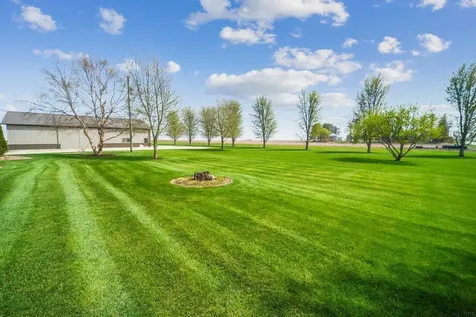 10554 N Avenue Maynard IA 50655