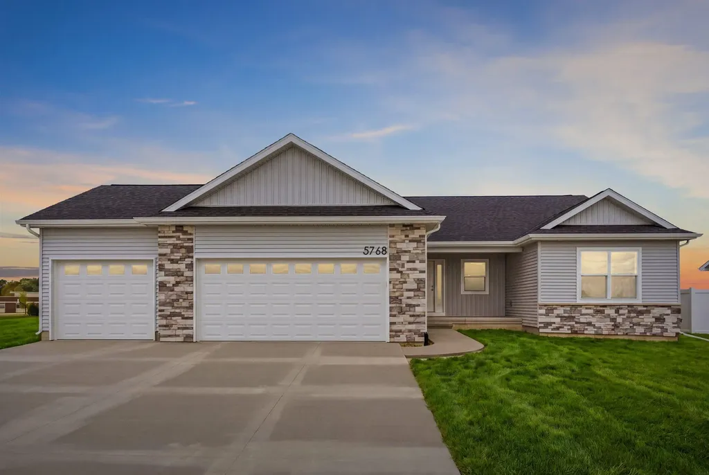 5768 Wall Street Waterloo IA 50701