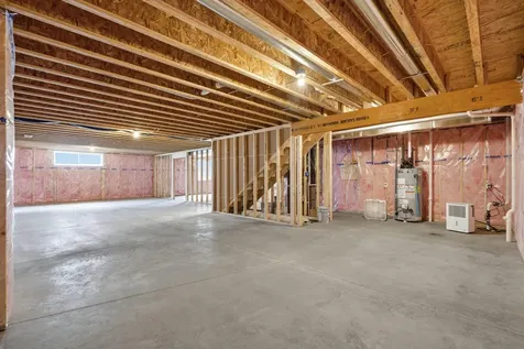 5768 Wall Street Waterloo IA 50701