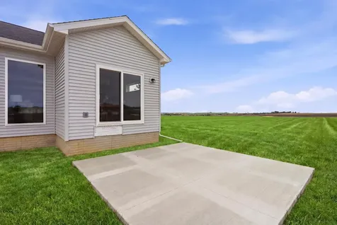 5768 Wall Street Waterloo IA 50701