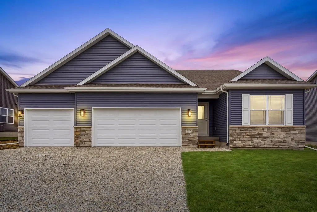 5752 Wall Street Waterloo IA 50701