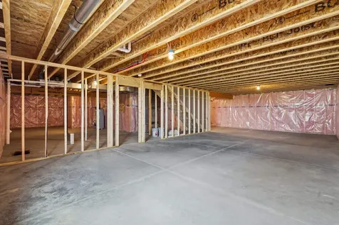 5752 Wall Street Waterloo IA 50701