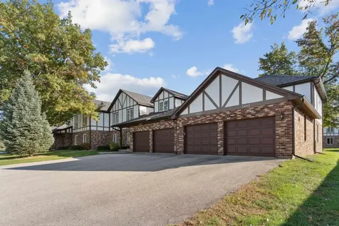 3446 Kingswood Place Waterloo IA 50701
