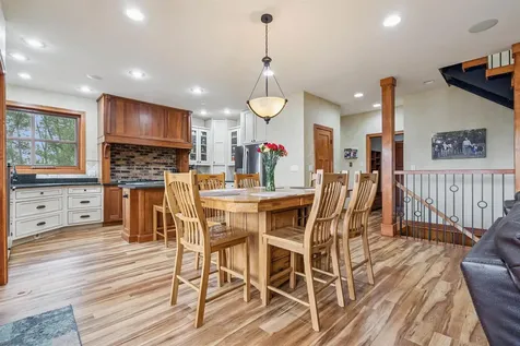 2425 Bishop Avenue Waverly IA 50677
