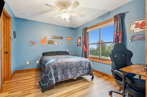 2425 Bishop Avenue Waverly IA 50677