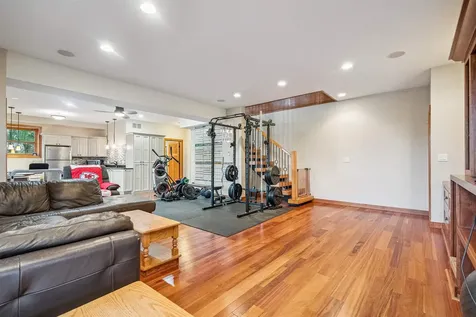 2425 Bishop Avenue Waverly IA 50677