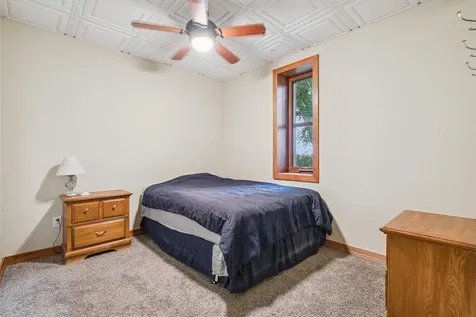 2425 Bishop Avenue Waverly IA 50677