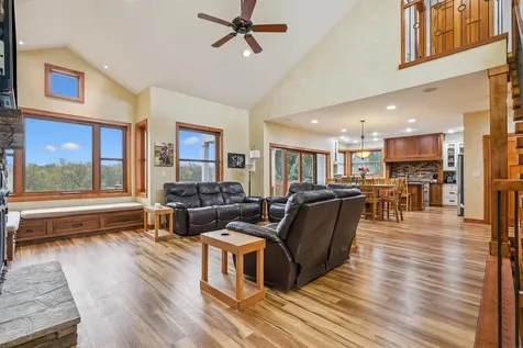 2425 Bishop Avenue Waverly IA 50677