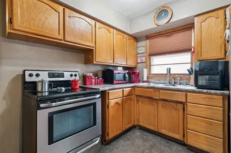 503 W Dale Street Waterloo IA 50703