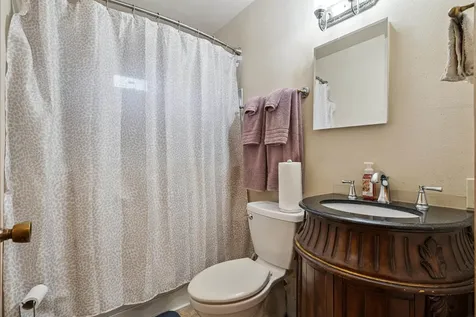 503 W Dale Street Waterloo IA 50703