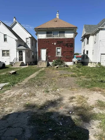 915 W 5th Street Waterloo IA 50702