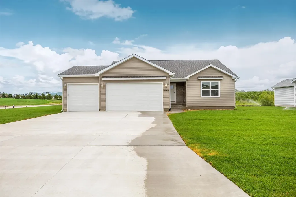 1645 Dalton Street Jesup IA 50648