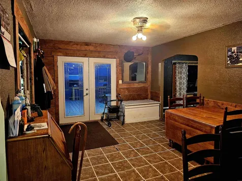 2554 Henley Avenue Independence IA 50644