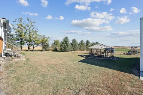 2554 Henley Avenue Independence IA 50644