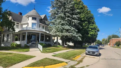 301 NW First Street Elkader IA 52043