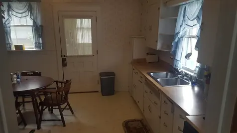 218 E Williams Street Postville IA 52162