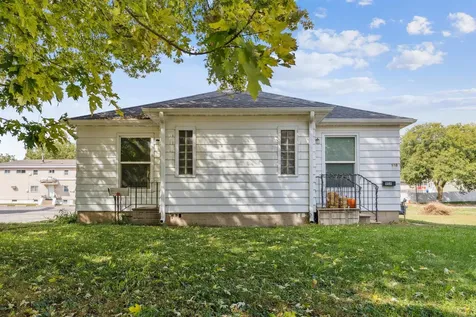 918-920 W 4th Street Waterloo IA 50702