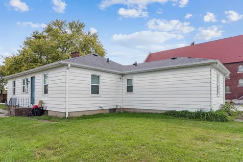 918-920 W 4th Street Waterloo IA 50702