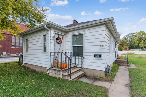 918-920 W 4th Street Waterloo IA 50702