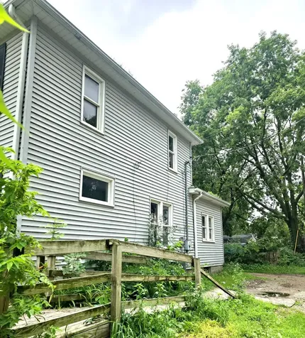 56 Lafayette Street Waterloo IA 50703