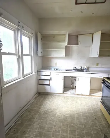 56 Lafayette Street Waterloo IA 50703