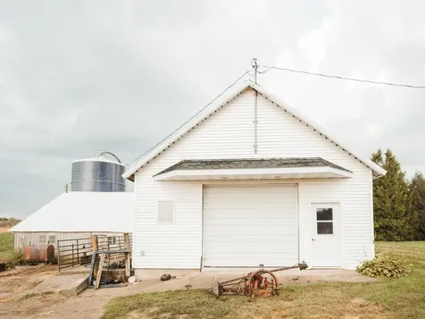 27455 Harbor Road Elkader IA 52043