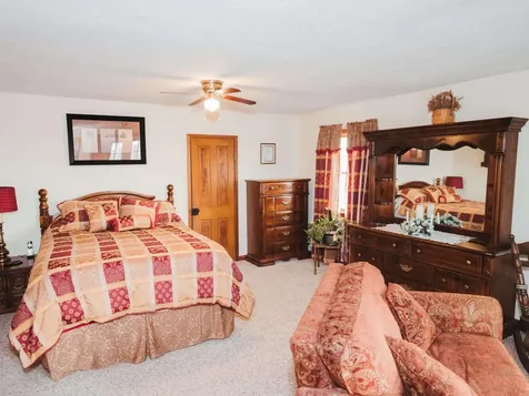 27455 Harbor Road Elkader IA 52043