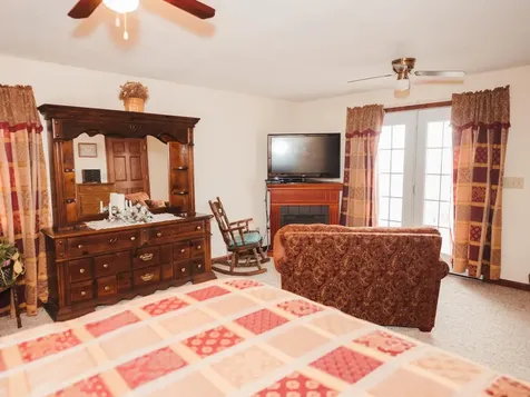27455 Harbor Road Elkader IA 52043