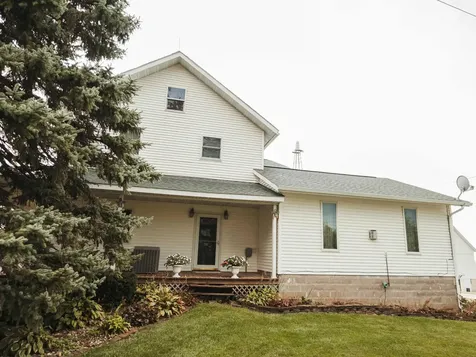 27455 Harbor Road Elkader IA 52043