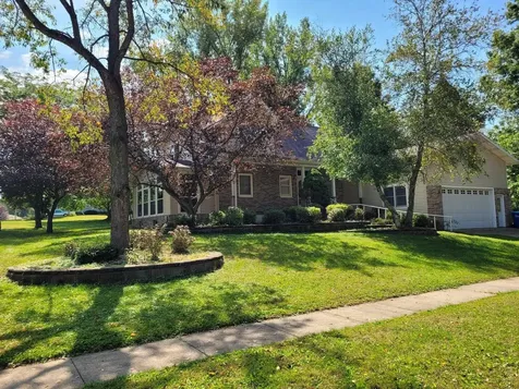 1108 3rd Street NE Oelwein IA 50662