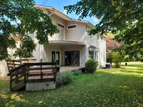 1108 3rd Street NE Oelwein IA 50662