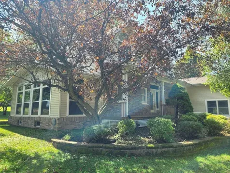 1108 3rd Street NE Oelwein IA 50662