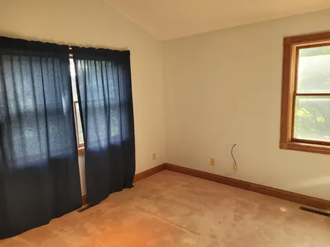 1108 3rd Street NE Oelwein IA 50662